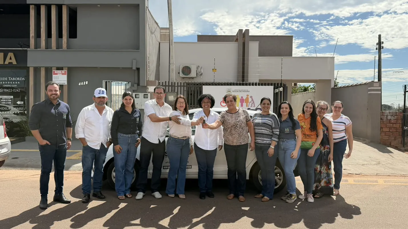 Silvia Cristina participa da entrega de mais de R$ 1,6 milhão em Rolim de Moura