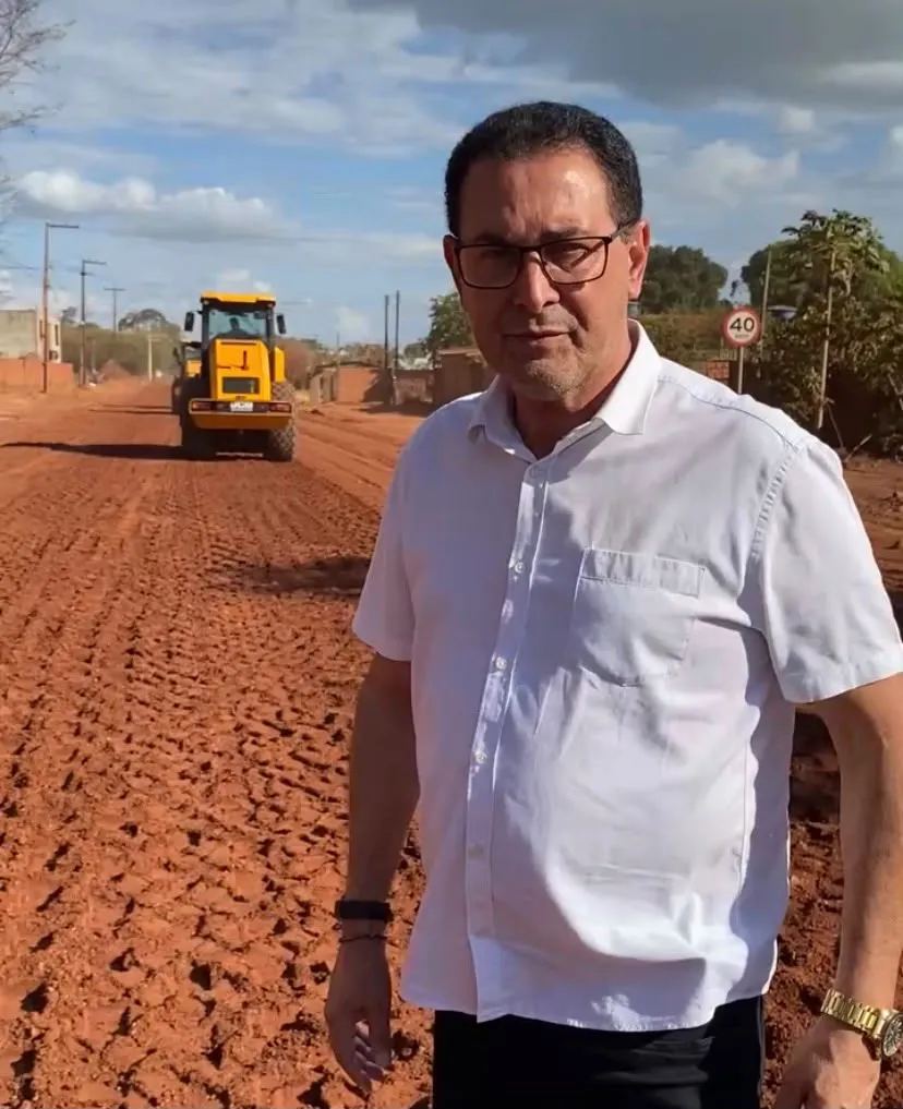 Rolim de Moura: Rua Parnaíba receberá pavimentação; prefeito Aldo Júlio agradece recurso destinado pelo deputado Jean Oliveira Rolim de Moura: Rua Parnaíba receberá pavimentação; prefeito Aldo Júlio agradece recurso destinado pelo deputado Jean Oliveira